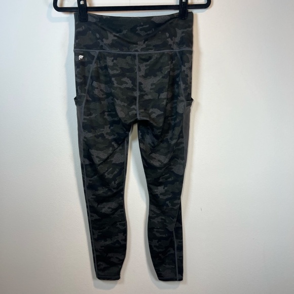 Fabletics Womens On-The-Go Powerhold High Waist Leggings Charcoal Camo Sz Medium - Picture 10 of 14